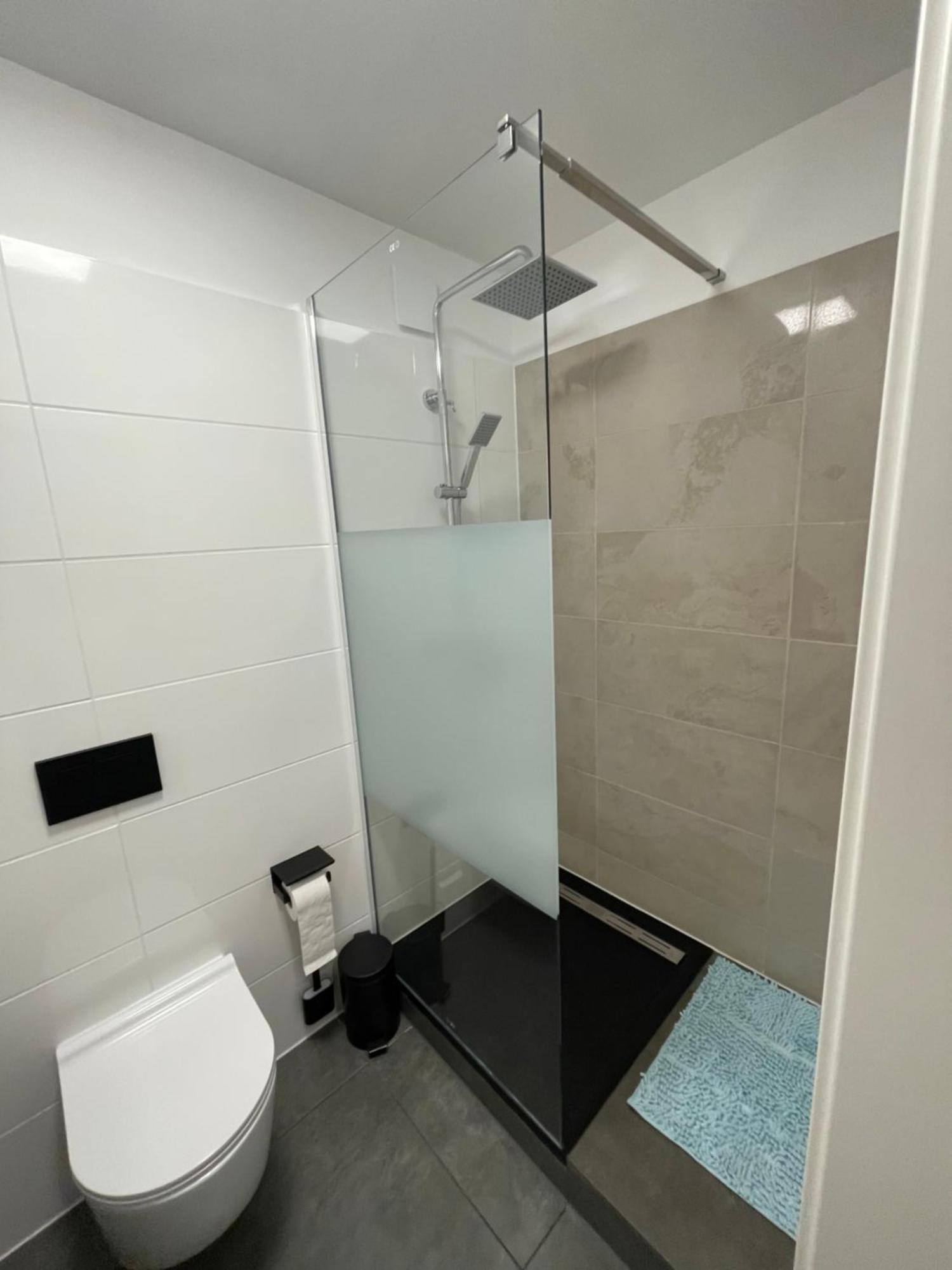 Aviators Guest House - Premium Room Щраусберг Екстериор снимка
