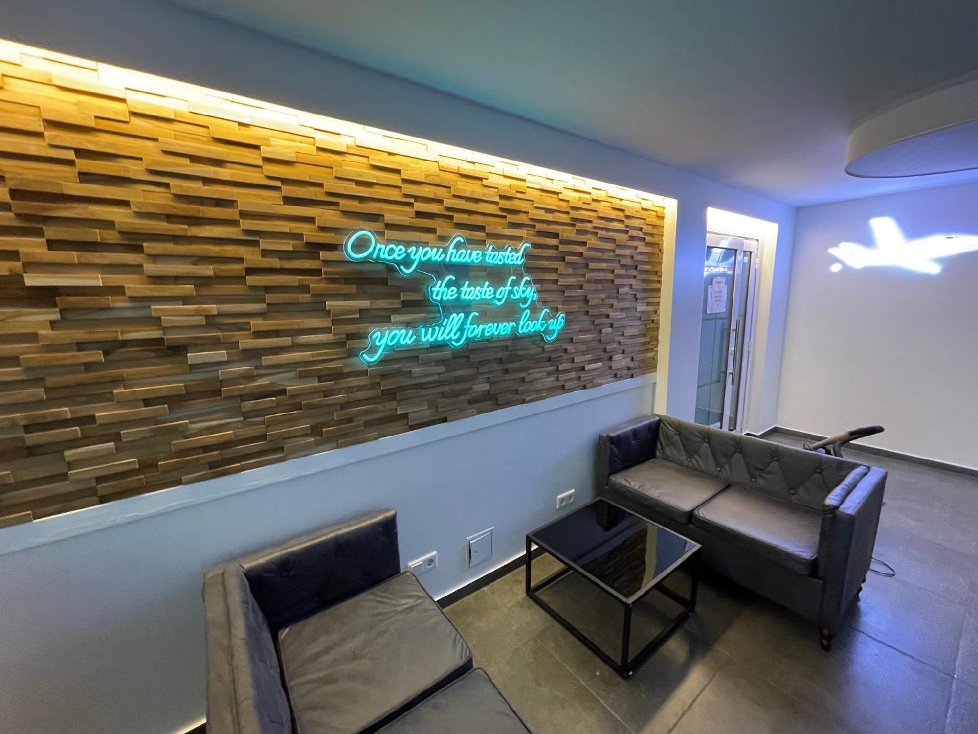 Aviators Guest House - Premium Room Щраусберг Екстериор снимка